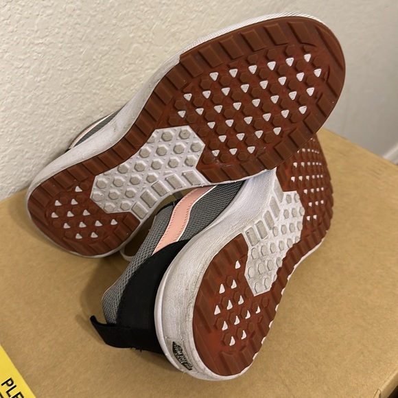 Woman’s Vans - Picture 2 of 5